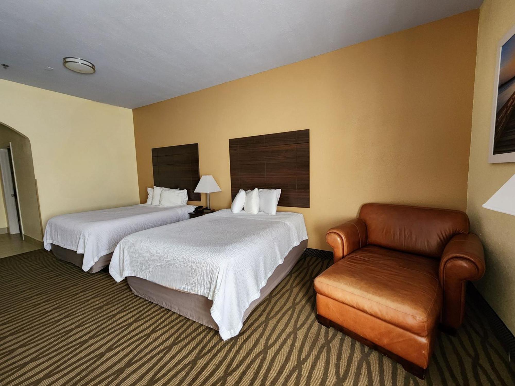 Days Inn & Suites By Wyndham Pasadena Zewnętrze zdjęcie